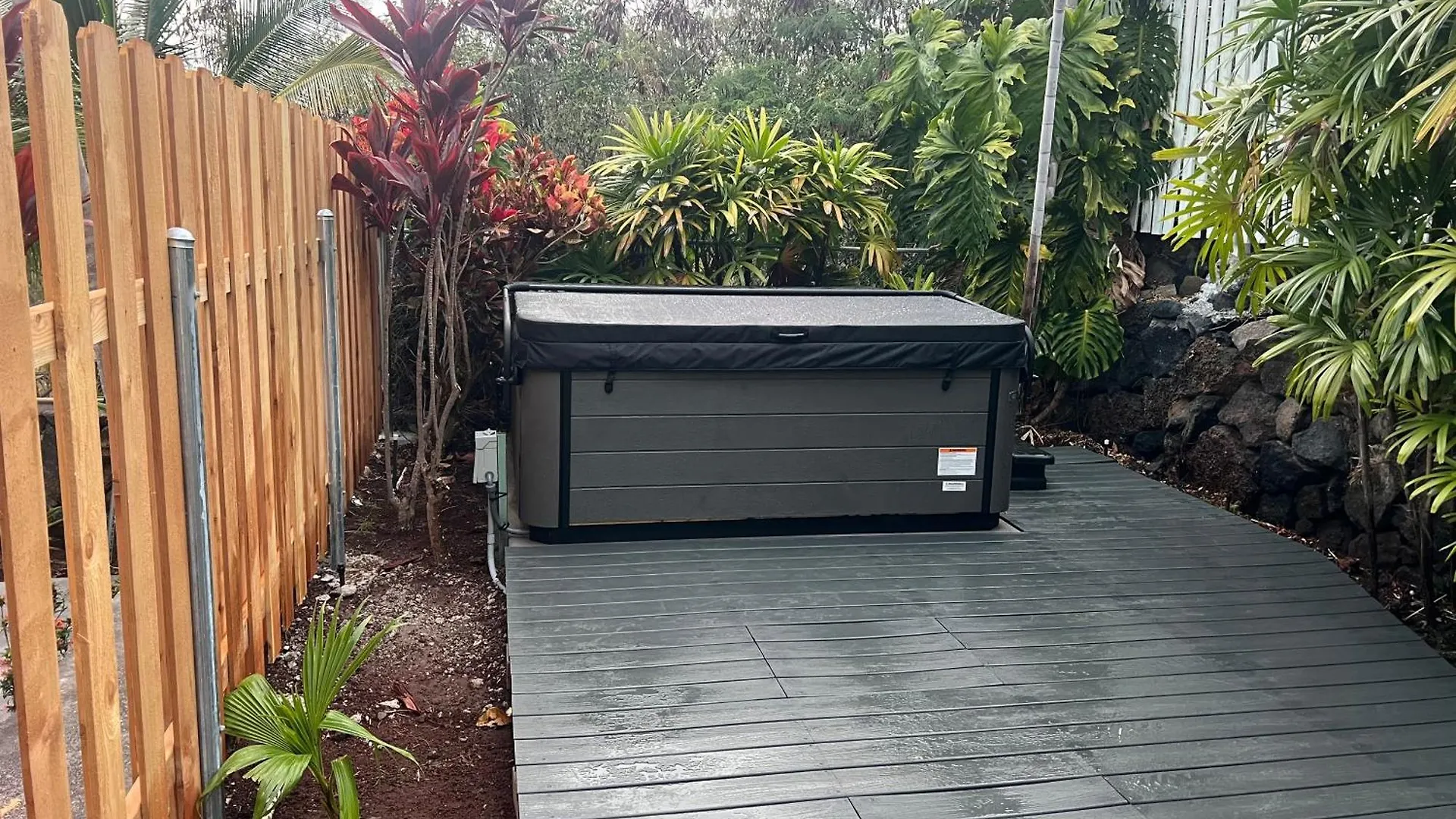 Kona Wave Rider Studio Apt, Where Every Day Is A Swell Day Kailua-Kona 0*,  United States